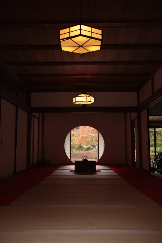 鎌倉　明月院の悟りの窓